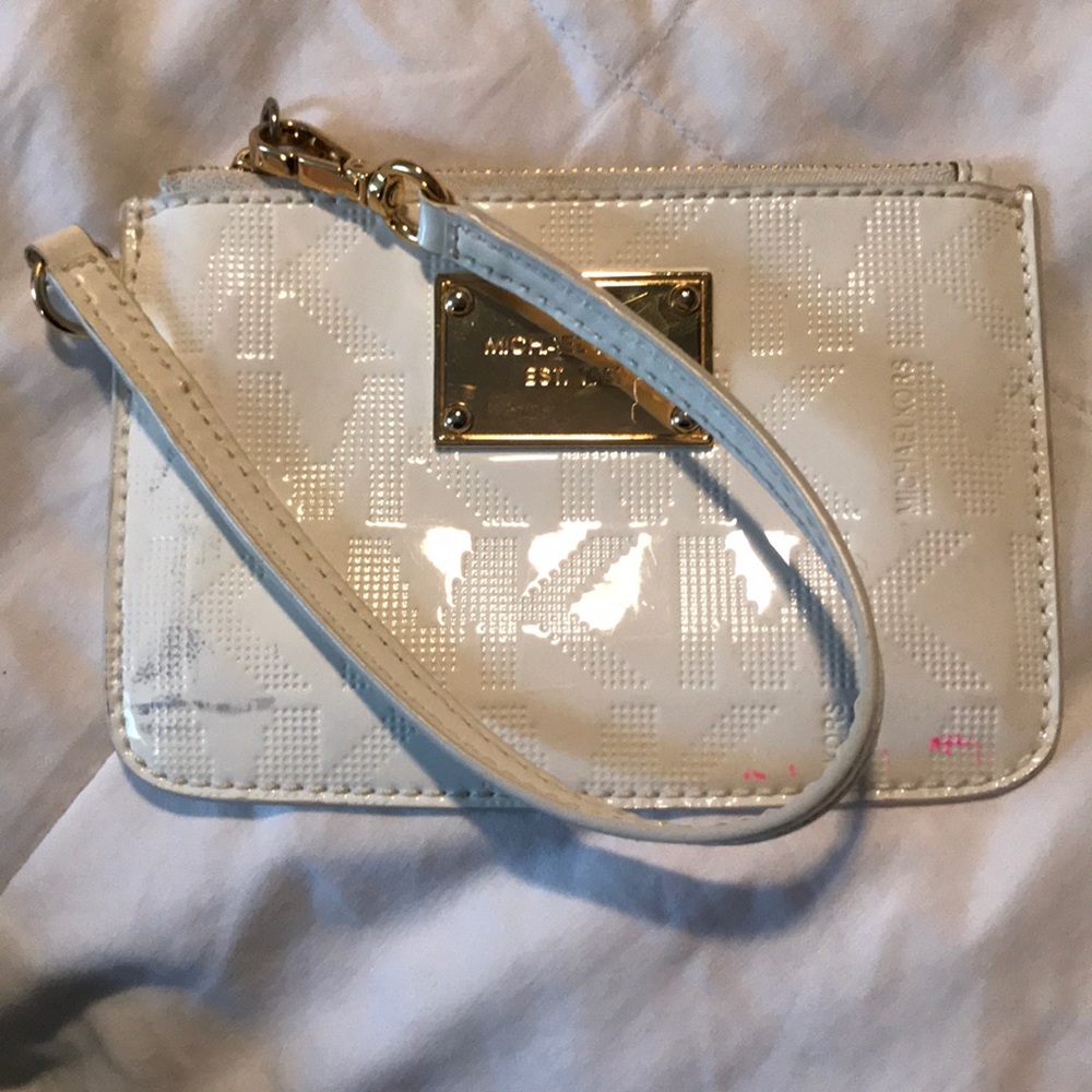 White wristlet